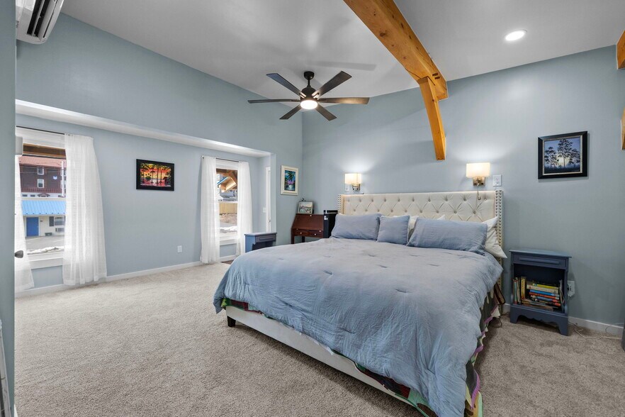 More Photos Of 180 Main St, North Woodstock Hotel For Sale