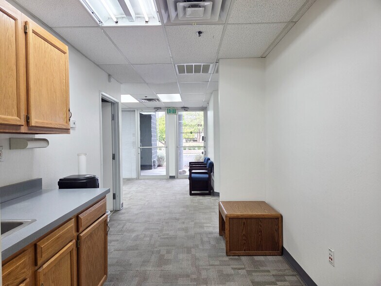 More Photos Of 1929 W Lone Cactus Dr, Phoenix Light Distribution For Sale