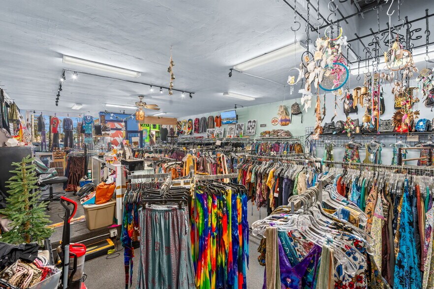 More Photos Of 4975-4979 Newport Ave, San Diego General Retail For Sale