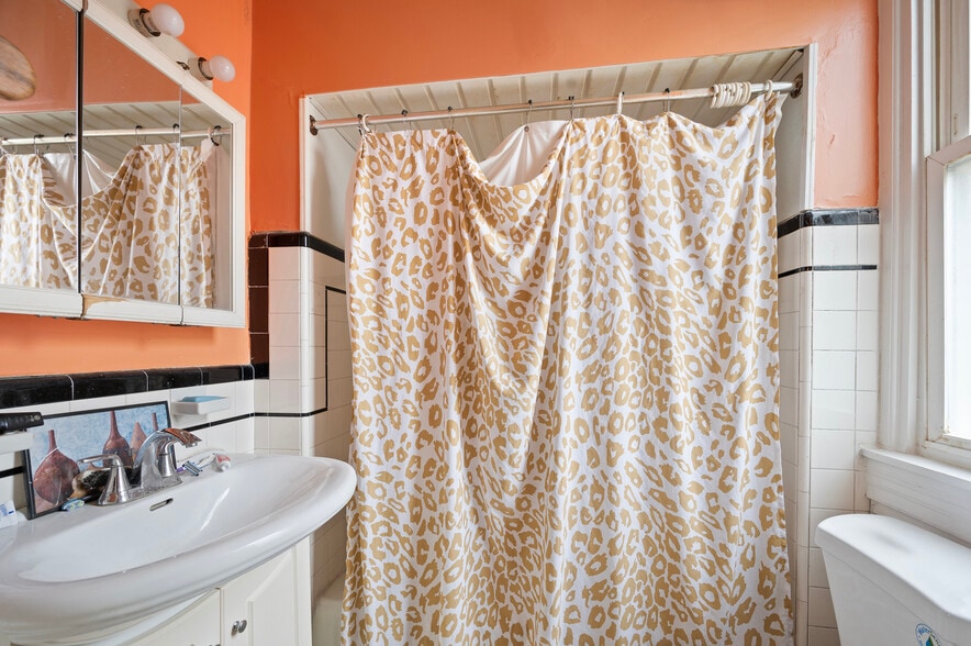 More Photos Of 186 Summit St, Pawtucket Apartments For Sale