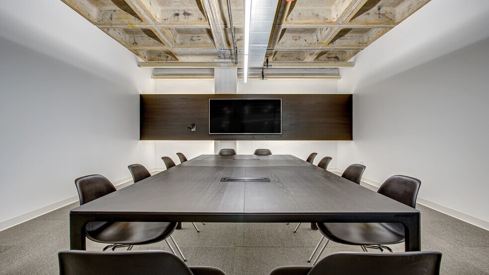 More Photos Of 6300 N River Rd, Rosemont Office For Lease