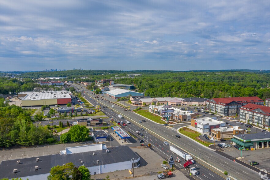 More Photos Of 855 Broadway, Saugus Storefront For Lease