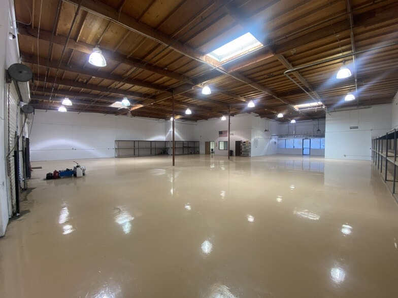 More Photos Of 2221 Las Palmas Dr, Carlsbad Warehouse For Sale