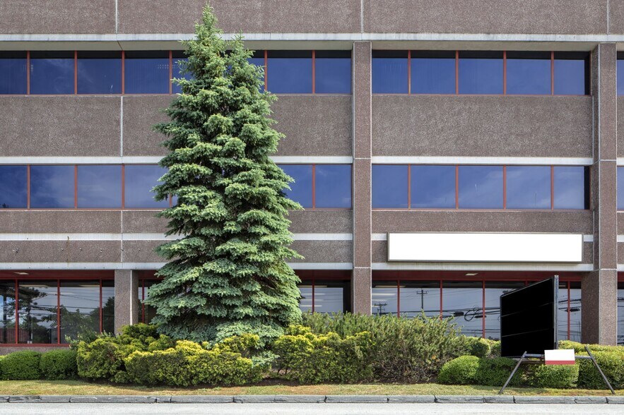 Primary Photo Of 780 Windmill Rd, Dartmouth Unknown For Lease