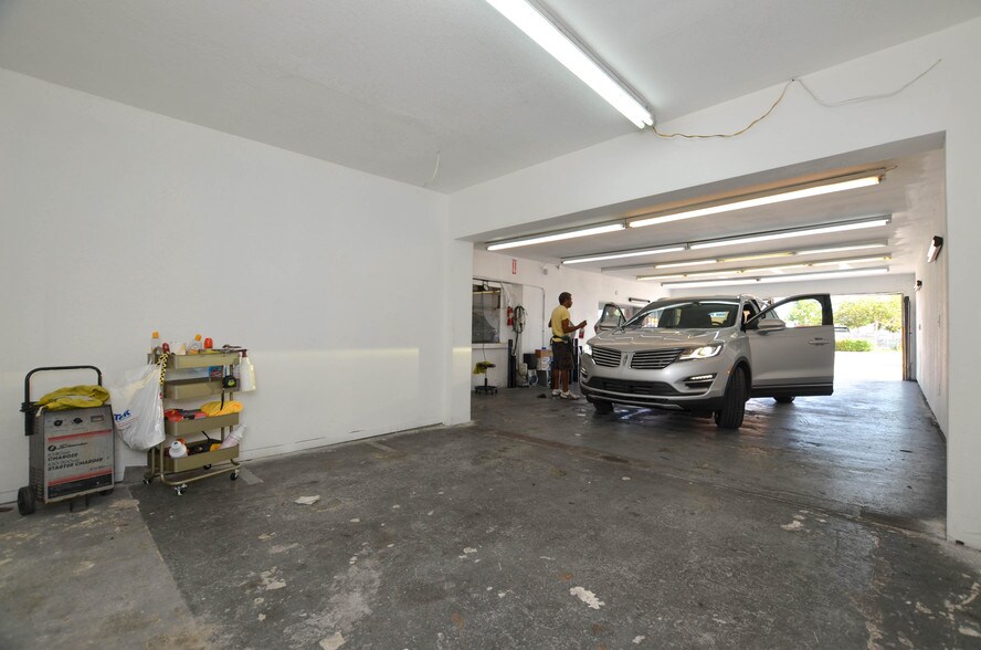 More Photos Of 3200 S State Road 7, Miramar Auto Dealership For Sale