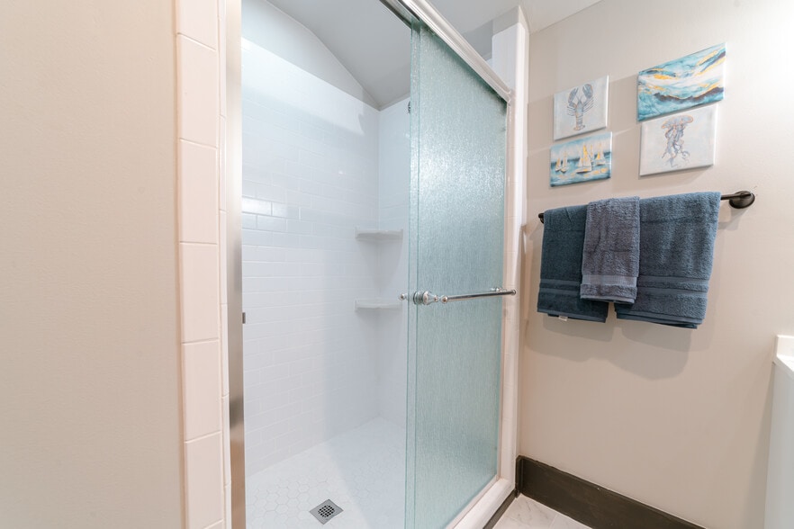 More Photos Of 207 Michigan Ave, Mobile Multifamily For Sale