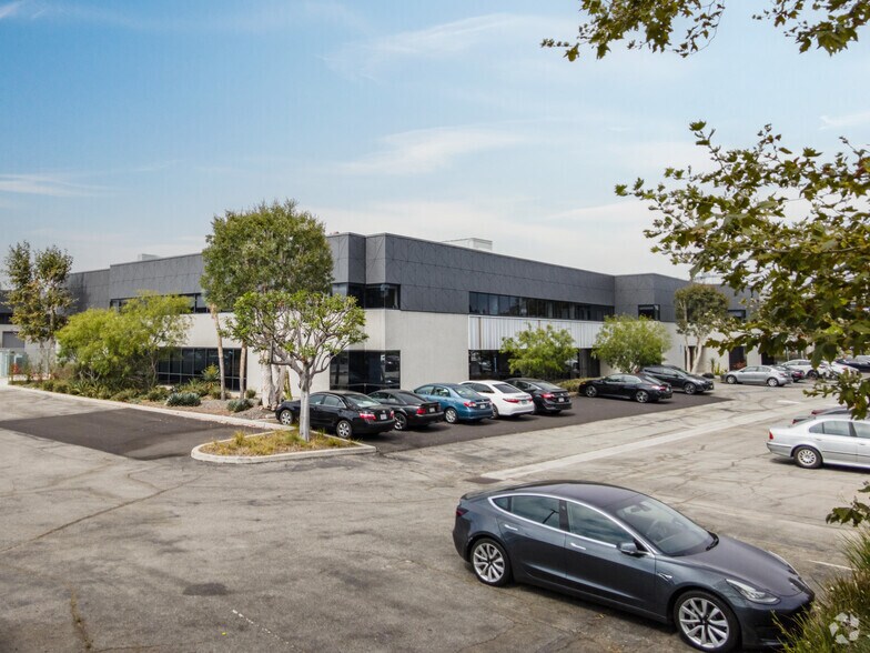 More Photos Of 4501 Glencoe Ave, Marina Del Rey Unknown For Lease