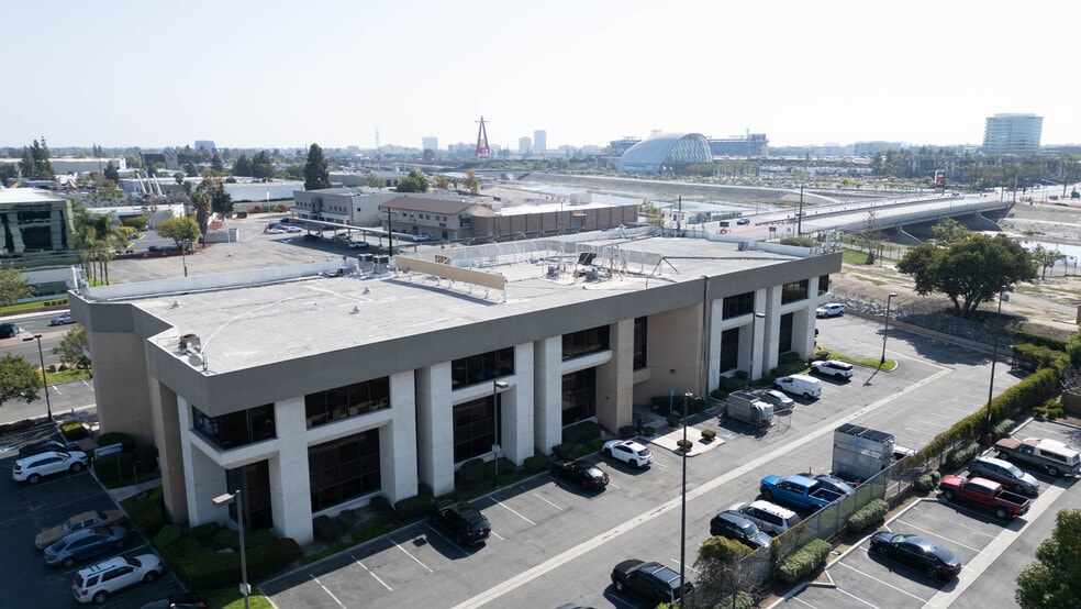 More Photos Of 1855 W Katella Ave, Orange Office Residential For Lease