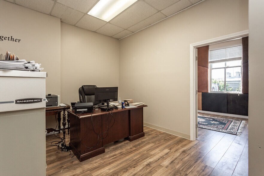 More Photos Of 5 Dover St, New Bedford Office Residential For Sale