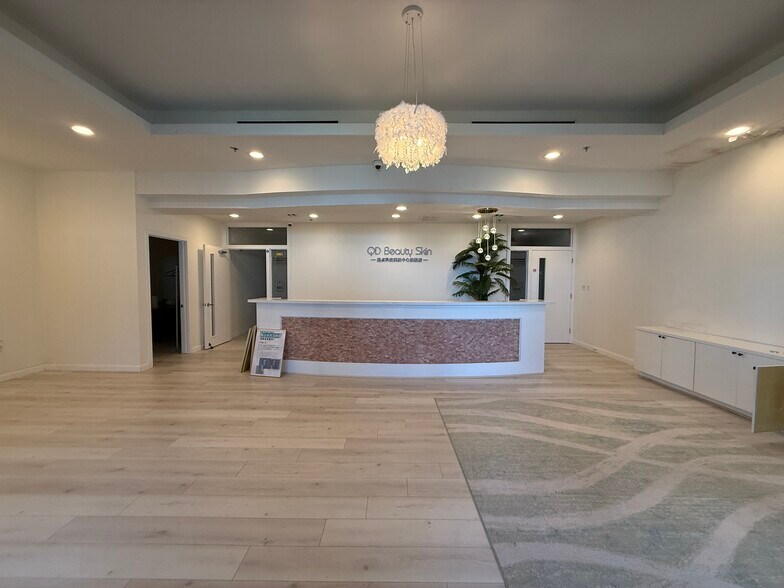 More Photos Of 9889 Bellaire Blvd, Houston General Retail For Sale