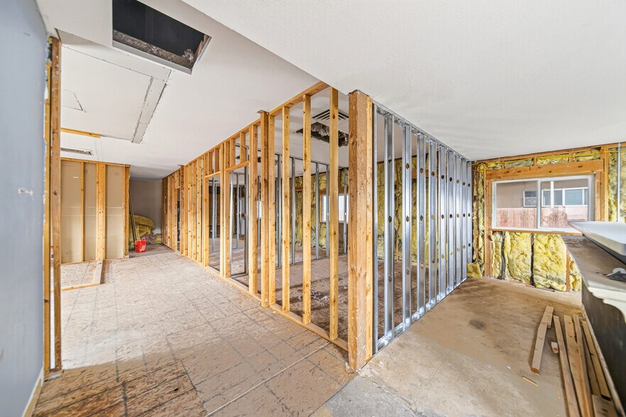 More Photos Of 123 2nd St, Elko Office For Sale