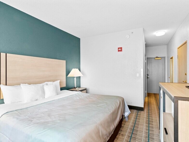 More Photos Of 15150 Brighton Rd, Brighton Hotel For Sale