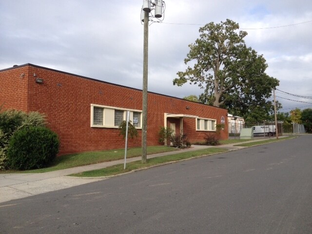 More Photos Of 206 Broadway St, Durham Warehouse For Lease