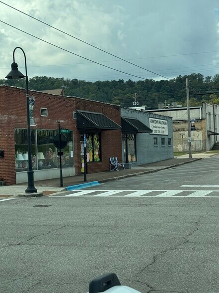 More Photos Of 101-103 4th St N, Oneonta Office For Lease