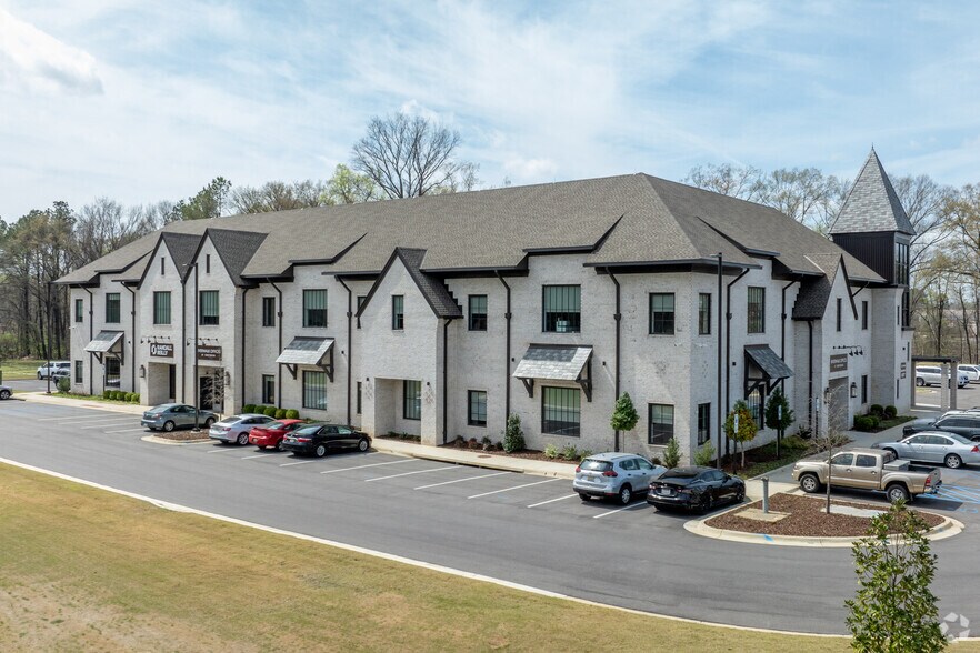 More Photos Of 1460 Northbank Pky, Tuscaloosa Office For Lease
