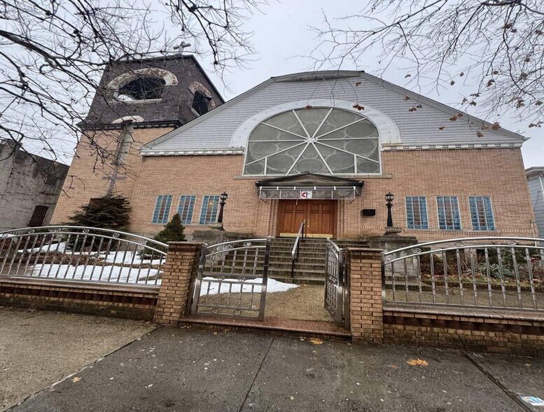 Primary Photo Of 91 Richmond St, Brooklyn Religious Facility For Sale