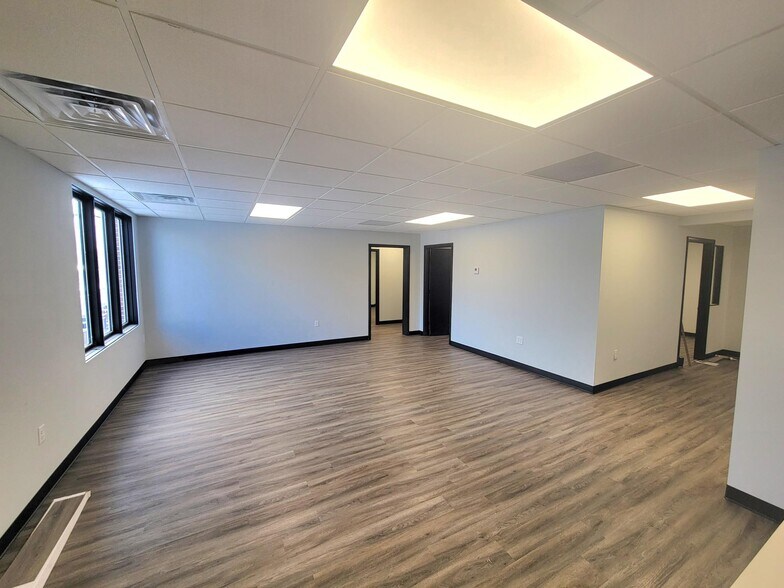 More Photos Of 7725 Broadway, Merrillville Medical For Lease