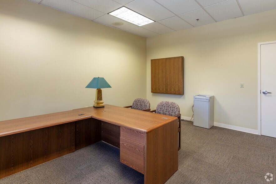 More Photos Of 920 Ridgebrook Rd, Sparks Office For Sale