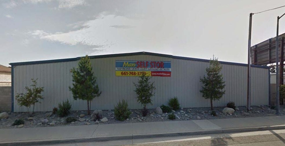 More Photos Of 1831 Golden State Ave, Bakersfield Self Storage For Lease
