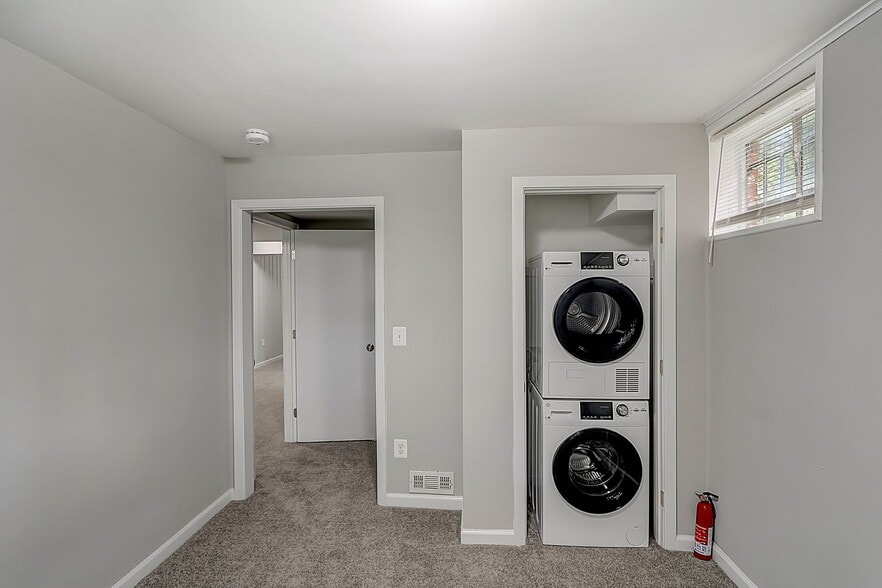 More Photos Of 872 Bellevue St SE, Washington Apartments For Sale