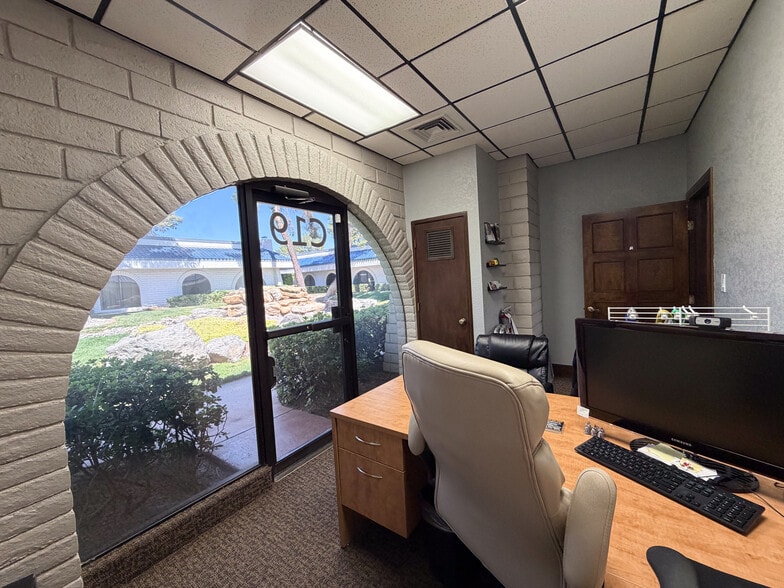 More Photos Of 601 S Rancho Dr, Las Vegas Medical For Sale