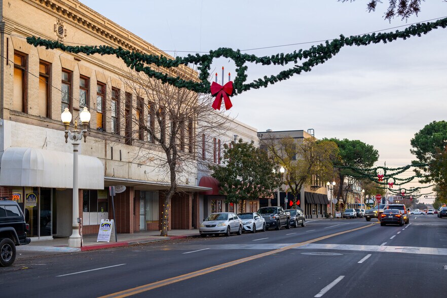 More Photos Of , Hanford General Retail For Sale