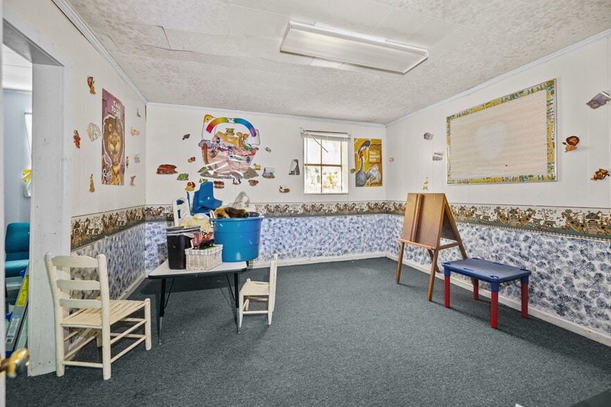 More Photos Of 405 Cherokee St, Kings Mountain Religious Facility For Sale