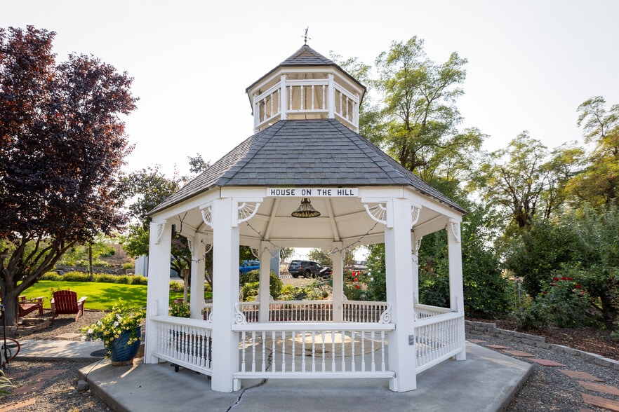 More Photos Of 620 Davis St, Wasco Specialty For Sale