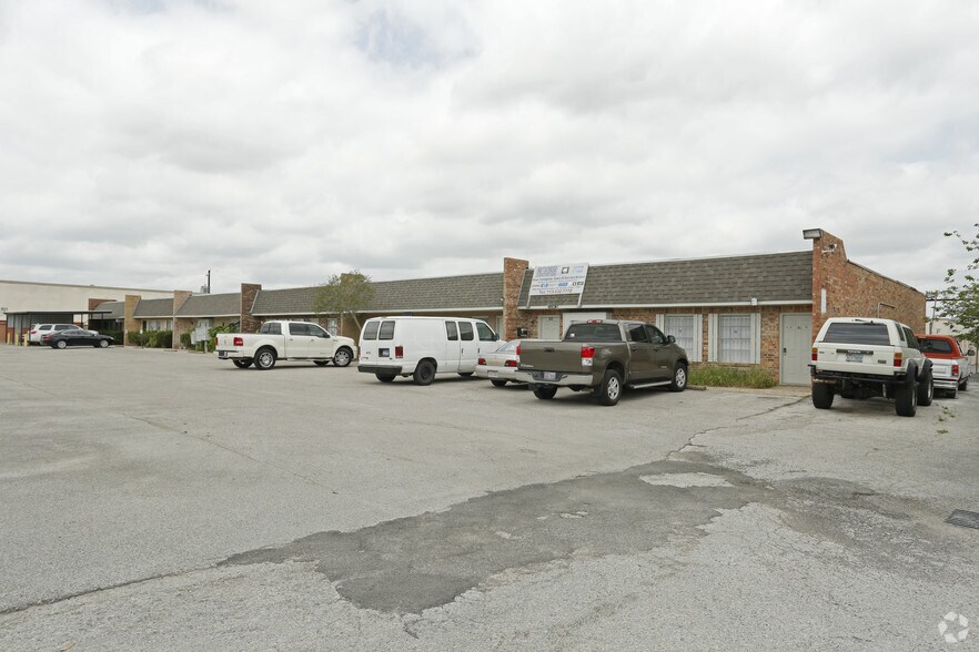 Primary Photo Of 8950 Westpark Dr, Houston Showroom For Lease