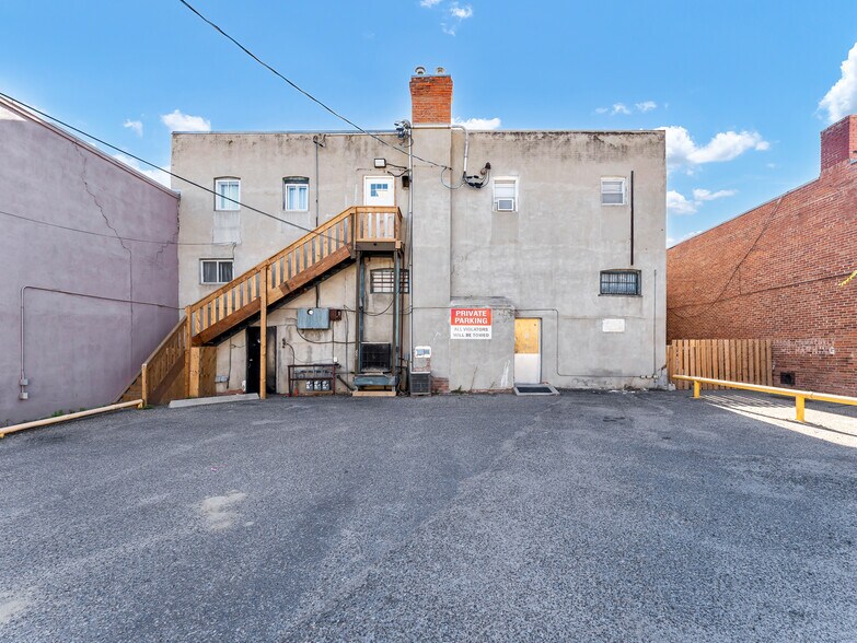 More Photos Of 622 3 St SE, Medicine Hat General Retail For Lease