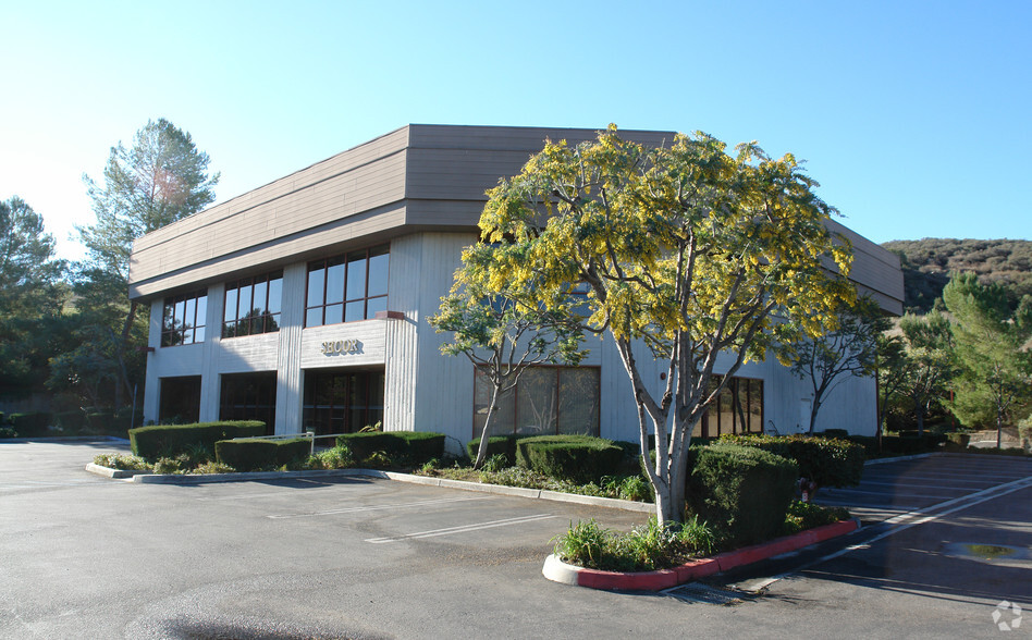 Primary Photo Of 290 Conejo Ridge Ave, Thousand Oaks Manufacturing For Lease