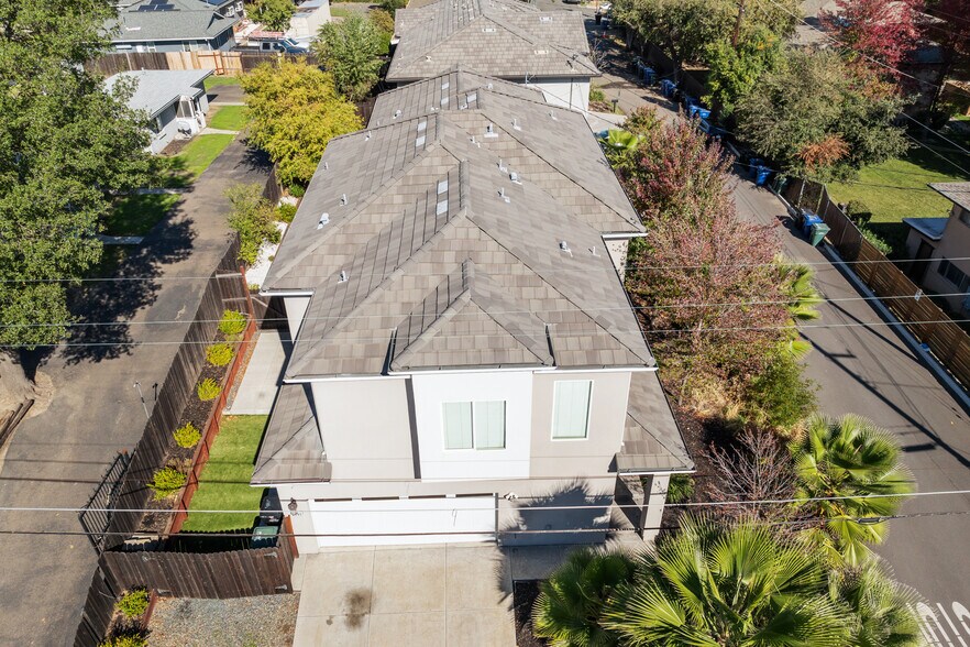 More Photos Of 5841 Del Campo Ln, Carmichael Multifamily For Sale