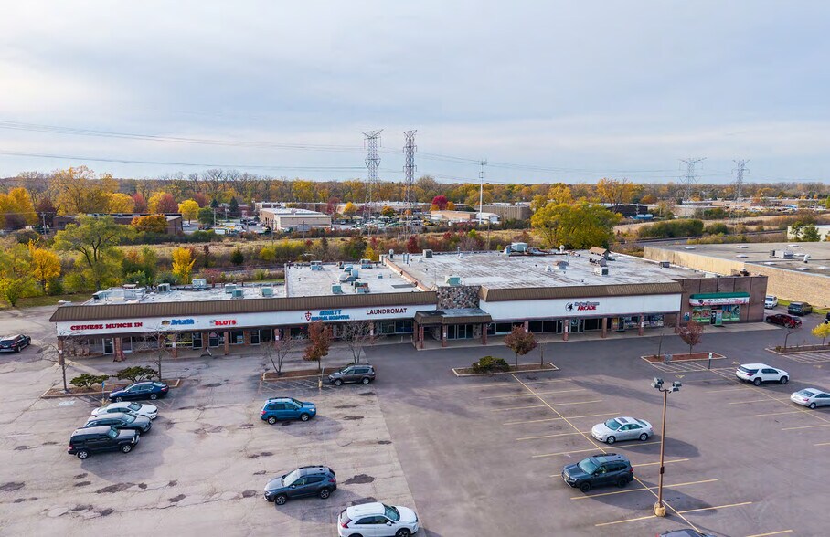 More Photos Of 1902-1960 S Wolf Rd, Wheeling Storefront Retail Office For Sale