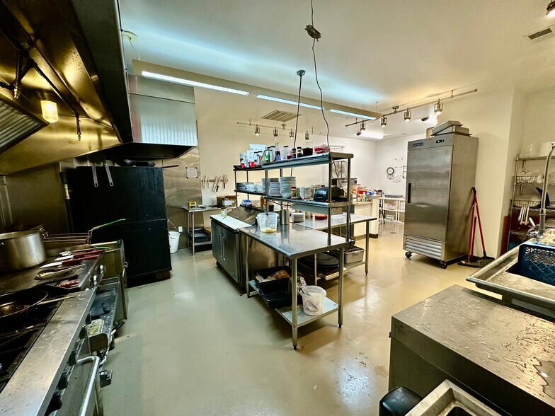 More Photos Of 2412 Cable Ct, Lima Specialty For Sale