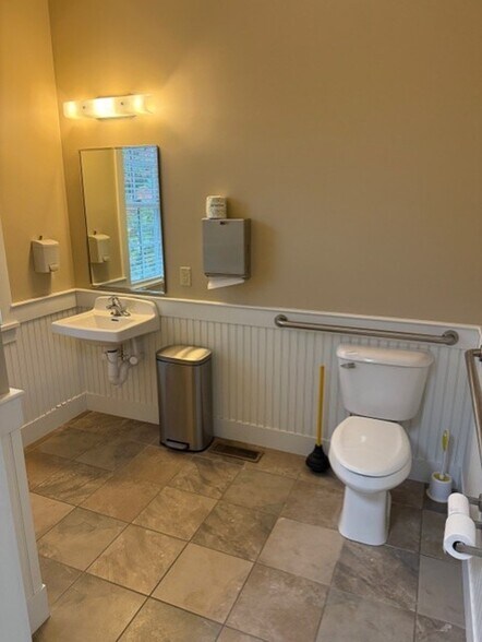 More Photos Of 205 Billings Farm Rd, White River Junction Medical For Lease