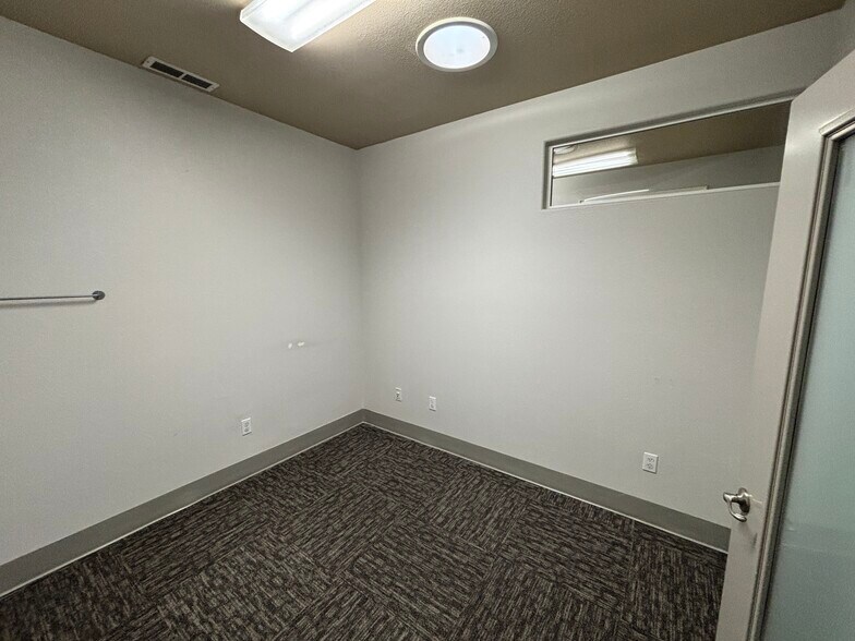 More Photos Of 1515-1535 Liberty St SE, Salem Medical For Lease