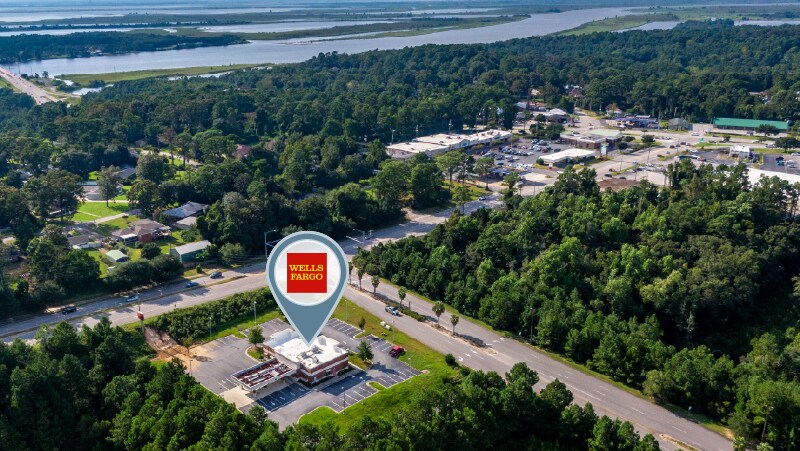 More Photos Of 10000 Town Center Ave, Spanish Fort Bank For Lease