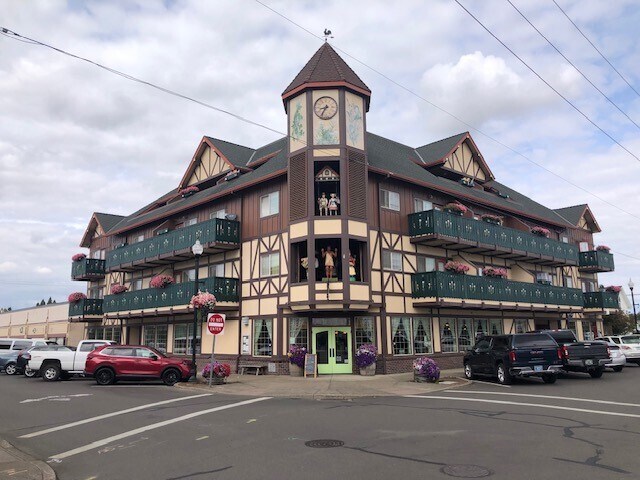 More Photos Of 165 E Charles St, Mount Angel Storefront For Lease