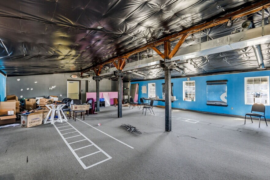 More Photos Of 316 N Main St, Columbia Storefront Retail Office For Sale