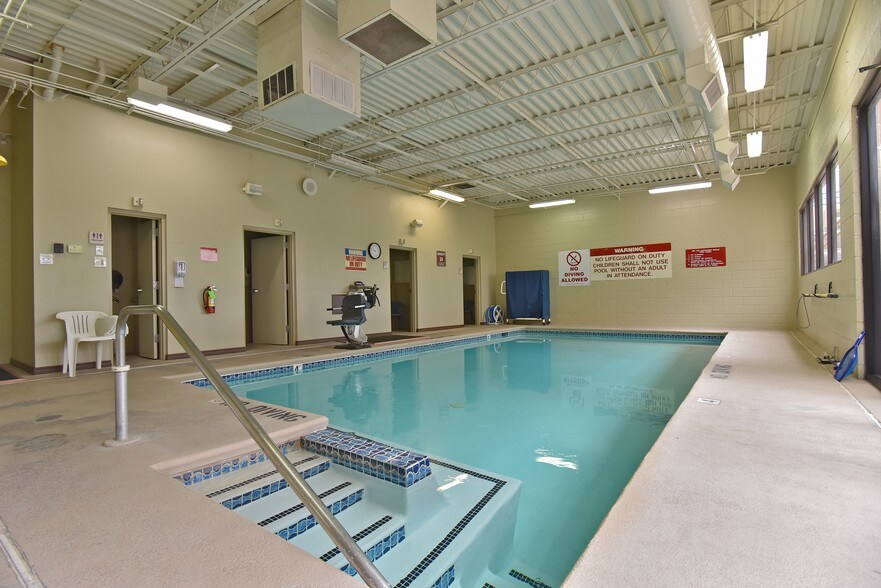 More Photos Of 7852 E Gateway Blvd, El Paso Rehabilitation Center For Sale