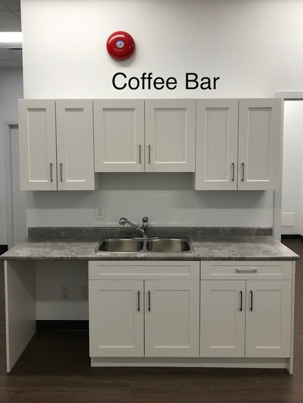 More Photos Of 18635 52nd Ave, Surrey Warehouse For Lease