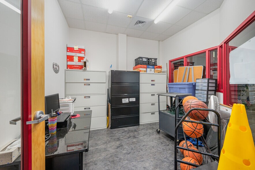 More Photos Of 10030 Callabridge Ct, Charlotte Freestanding For Sale