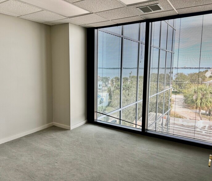 More Photos Of 1901 S Harbor City Blvd, Melbourne Office For Lease