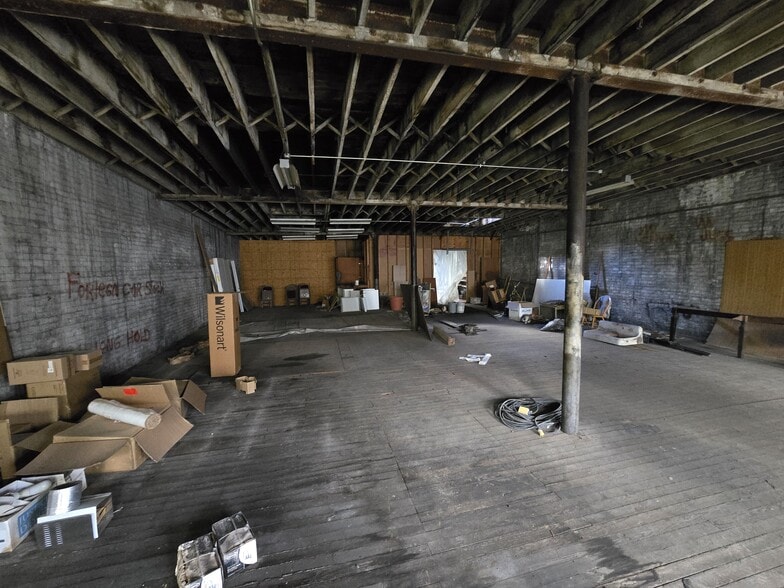 More Photos Of 122 E Liberty St, Cincinnati Manufacturing For Sale