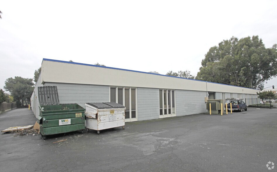 More Photos Of 26224-26232 Industrial Blvd, Hayward Unknown For Lease