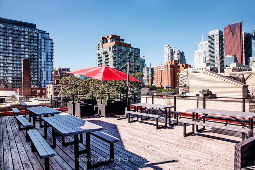 More Photos Of 10 Britain St, Toronto Storefront Retail Office For Lease