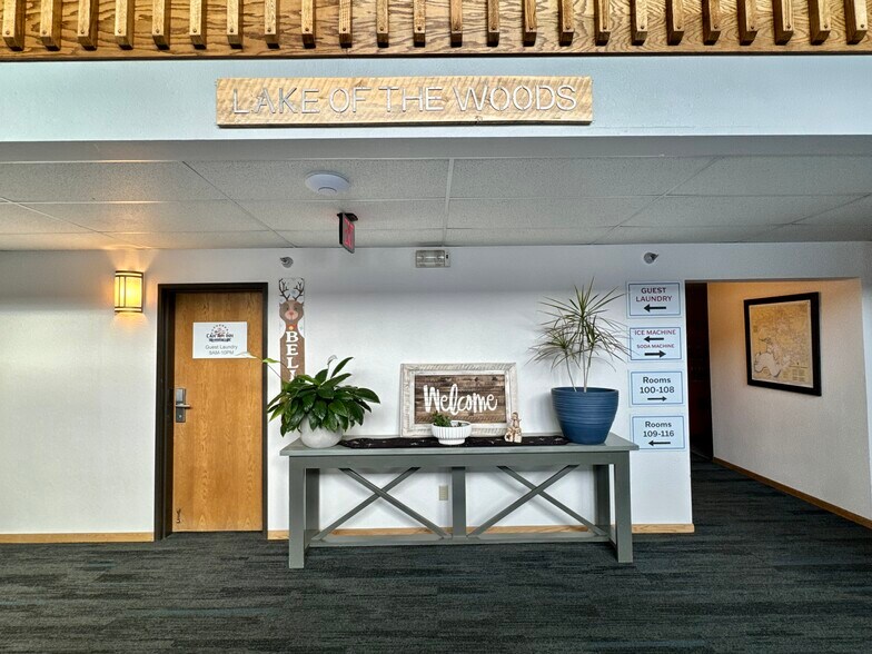 More Photos Of 406 Main Ave NE, Warroad Hotel For Sale