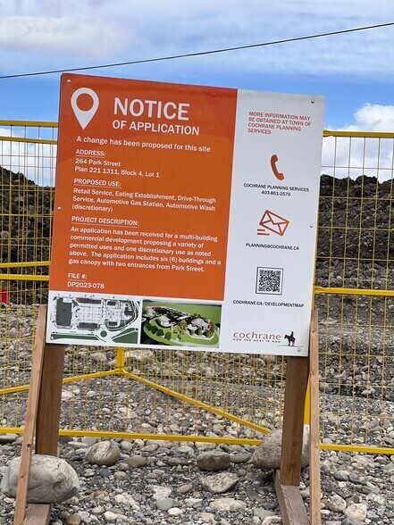 More Photos Of 264 Park St, Cochrane Storefront Retail Office For Lease