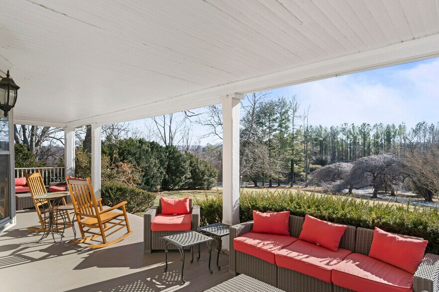 More Photos Of 23130 Briar Patch Ln, Middleburg Hospitality For Sale