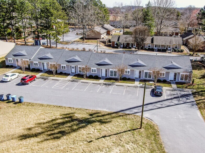 More Photos Of 125 1st Avenue Dr SE, Taylorsville Apartments For Sale